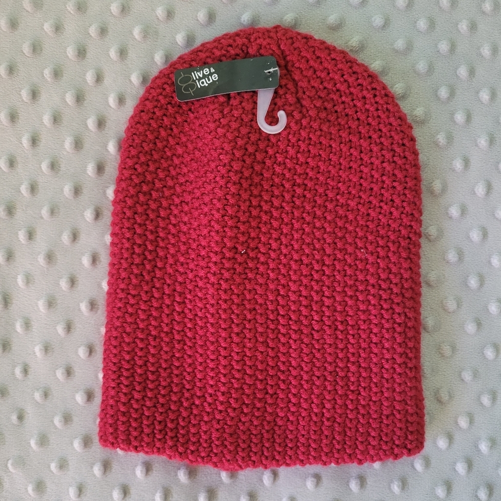 Maroon beanie